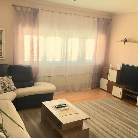 Apartment Simaris - Spacious With Terrace And Sea View Šibenik Esterno foto