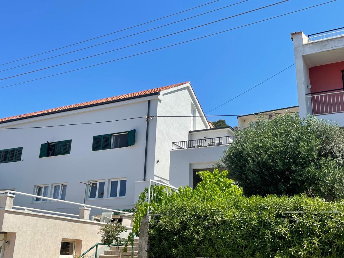 Apartment Simaris - Spacious With Terrace And Sea View Šibenik Esterno foto