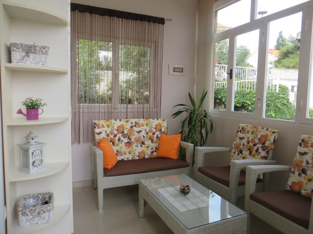 Apartment Simaris - Spacious With Terrace And Sea View Šibenik Esterno foto