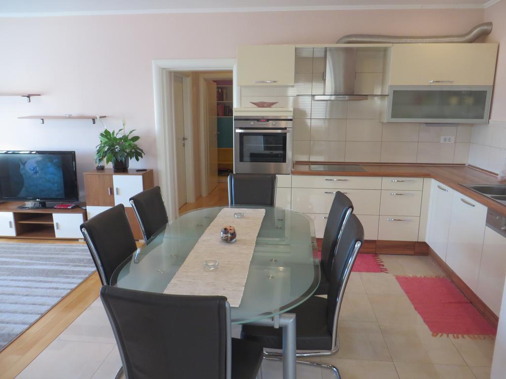 Apartment Simaris - Spacious With Terrace And Sea View Šibenik Esterno foto