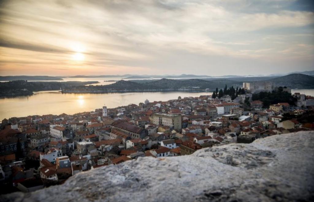 Apartment Simaris - Spacious With Terrace And Sea View Šibenik Esterno foto