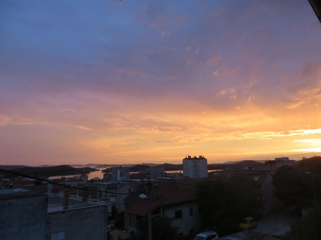 Apartment Simaris - Spacious With Terrace And Sea View Šibenik Esterno foto