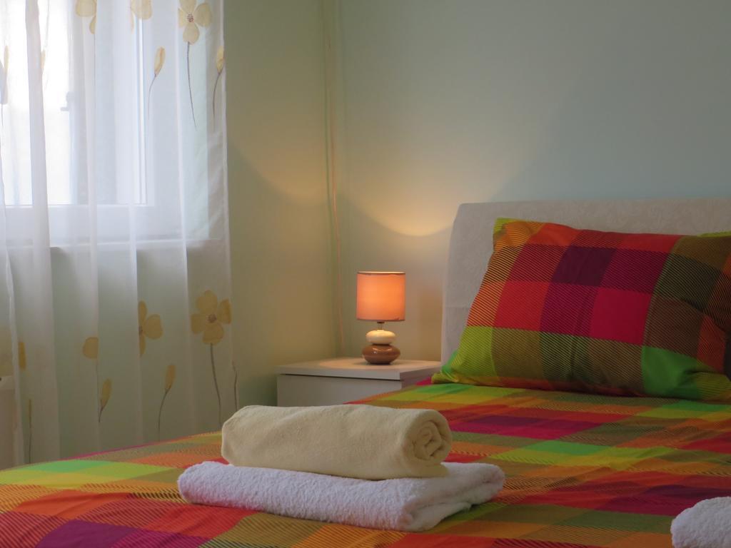 Apartment Simaris - Spacious With Terrace And Sea View Šibenik Esterno foto