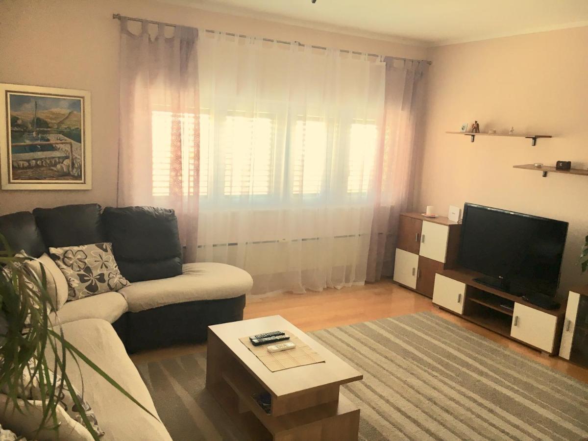 Apartment Simaris - Spacious With Terrace And Sea View Šibenik Esterno foto
